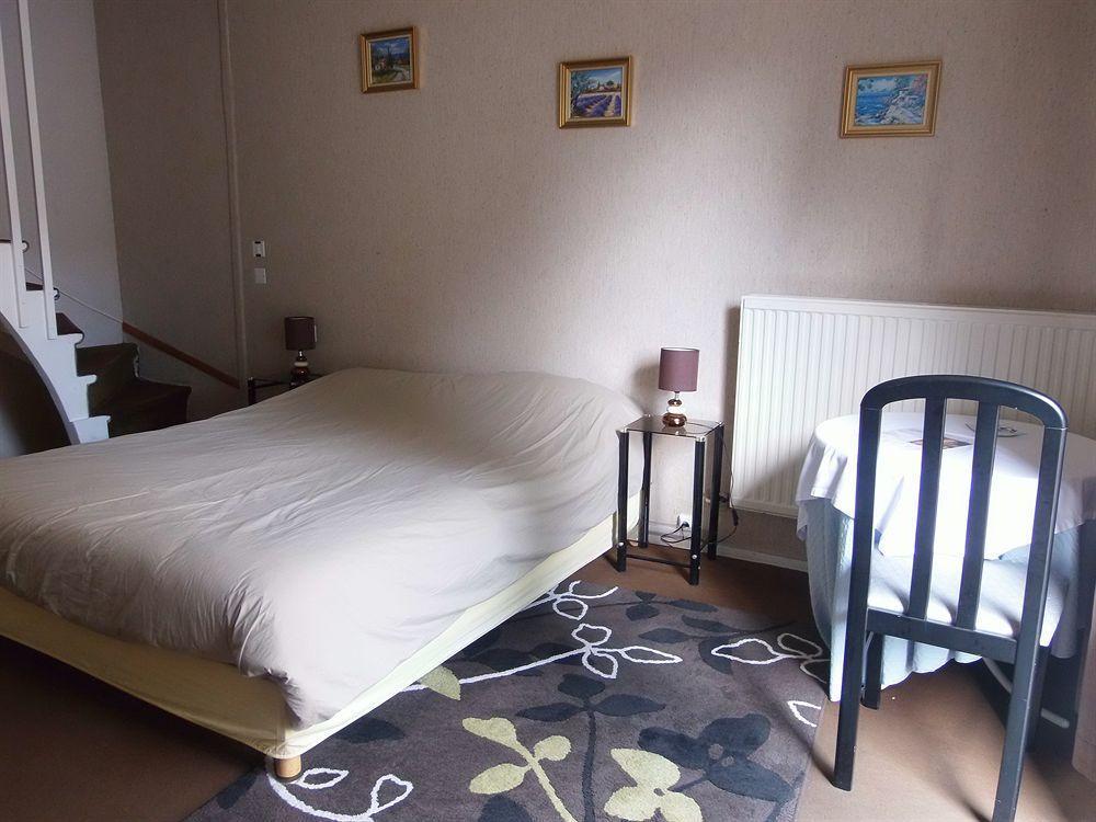 Hotel Memorial Сен-Кантен Екстериор снимка