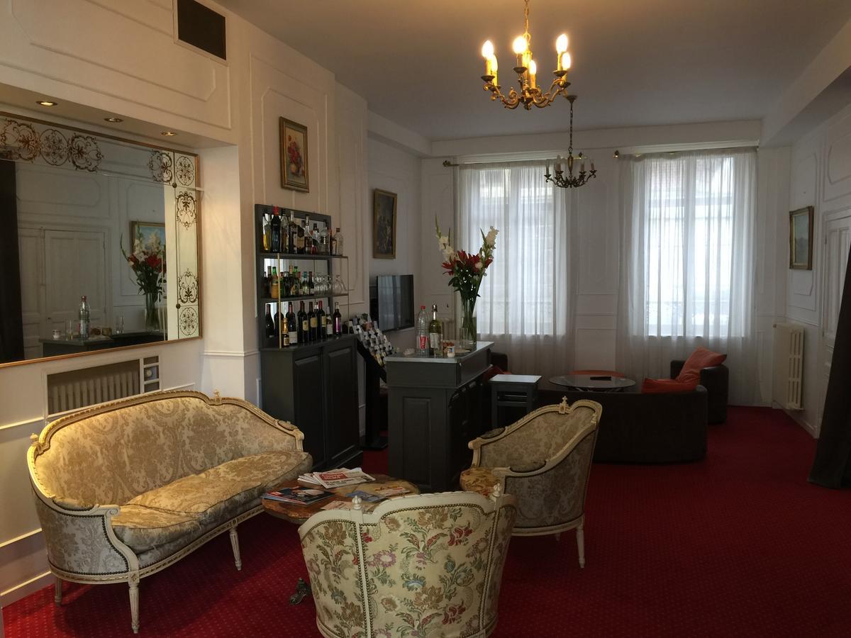 Hotel Memorial Сен-Кантен Екстериор снимка
