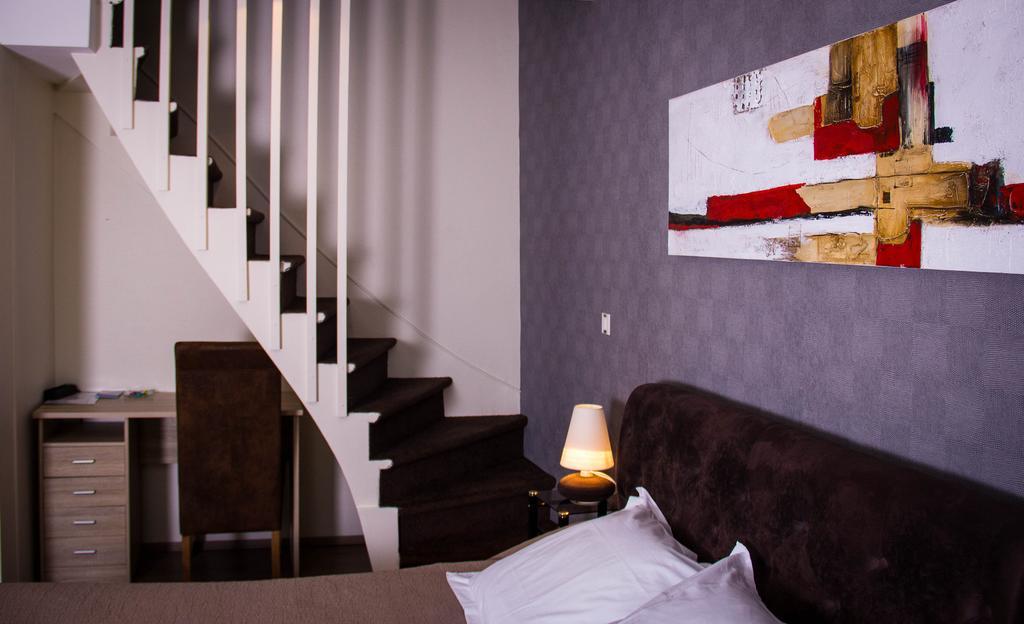Hotel Memorial Сен-Кантен Стая снимка